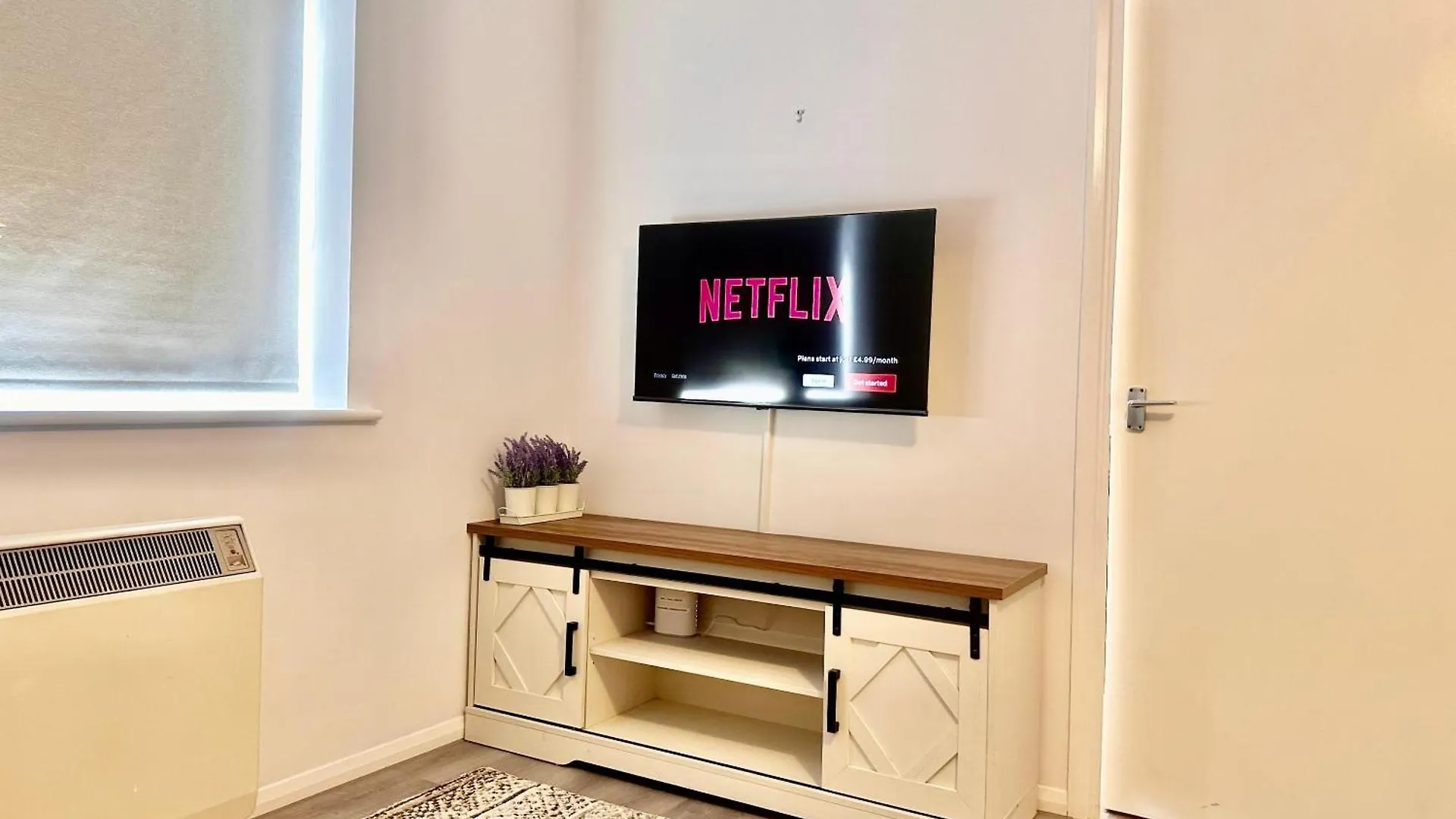 Cosy One Bedroom Apartment - London Docklands 0*,